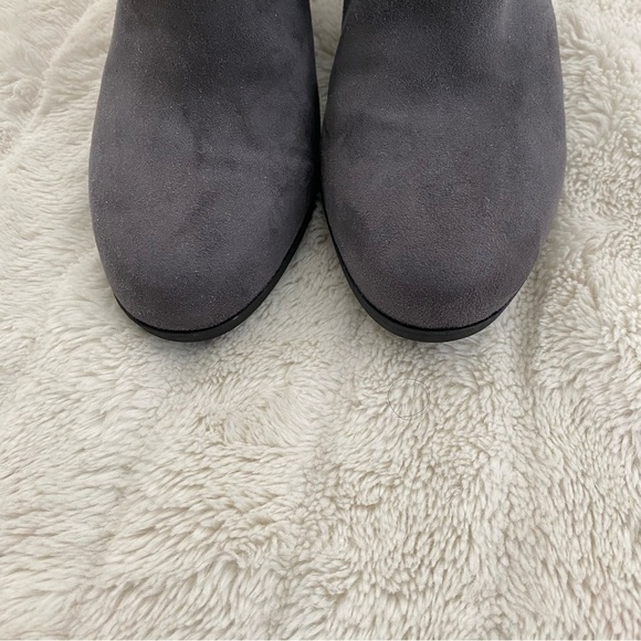 Gianni Bini Memory Foam Gray Suede Ankle Boots with Block Heel Size 7 - Picture 4 of 14